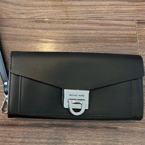 Michael Kors Wallet Wristlet -Black